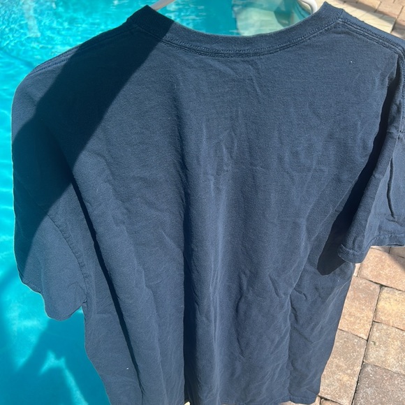 Jurassic World Blue Graphic T-Shirt Isla Nublar Lagoon Universal Studios XL GUC - Picture 9 of 17